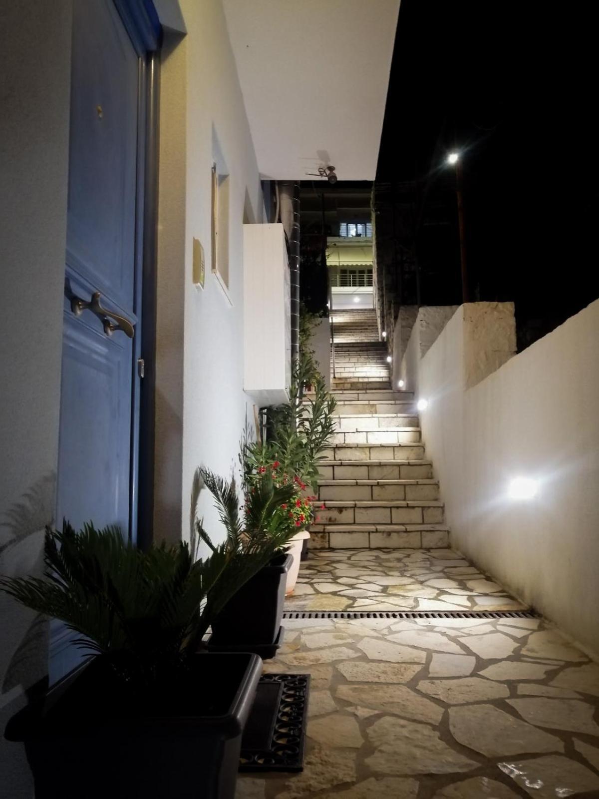 Anel Appartement Himarë